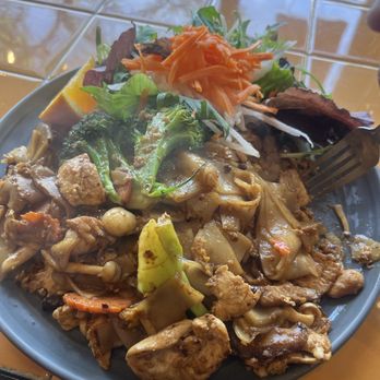Neecha Thai - Chicken Pad Thai Se-Ew was phenomenal. Very fresh and jumping with flavor. - Thai Near Me - Oakland, California Neecha Thai - Chicken Pad Thai Se-Ew was phenomenal. Very fresh and jumping with flavor. - Thai Near Me - Oakland, California