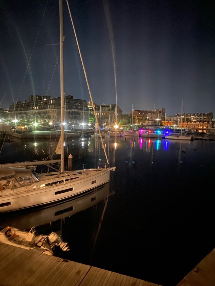 Boston Yacht Haven Inn & Marina