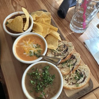 Bee's Knees Pub & Catering - Bars Near Me - Idaho Falls, Idaho Bee's Knees Pub & Catering - Bars Near Me - Idaho Falls, Idaho