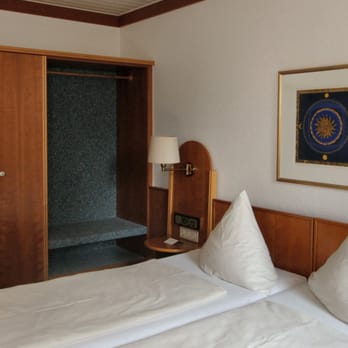Rokokohaus - Doppelzimmer Komfort - Hotels Near Me - Erlangen, BY