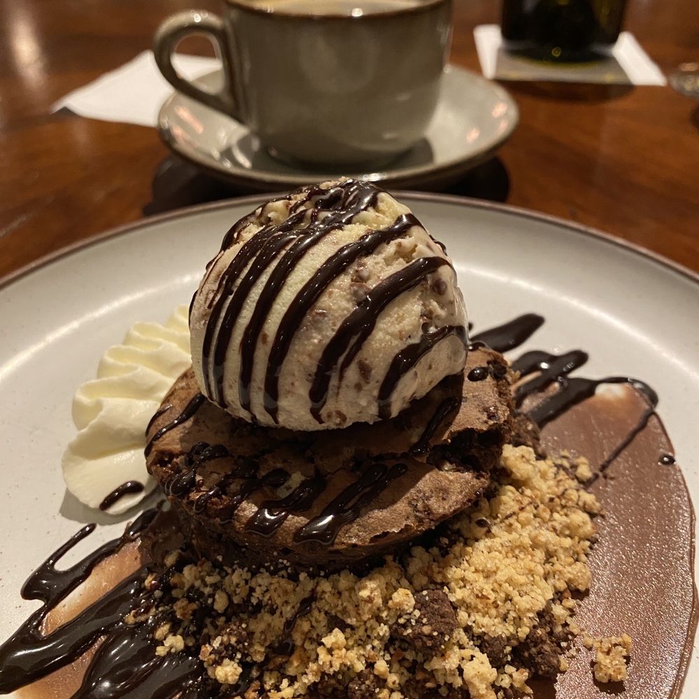 Hazelnut brownie sundae Hazelnut brownie sundae