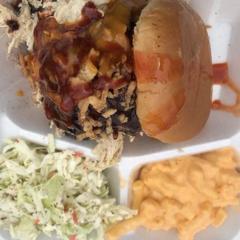 Up in Smoke BBQ Orlando - Huckleberry Sandwich with Two Sides ($10) - Food Trucks Near Me Up in Smoke BBQ Orlando - Huckleberry Sandwich with Two Sides ($10) - Food Trucks Near Me
