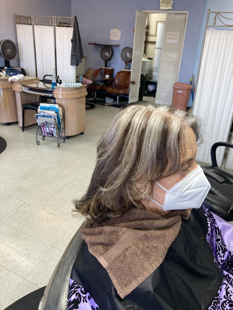 Hair By Blanca Logo