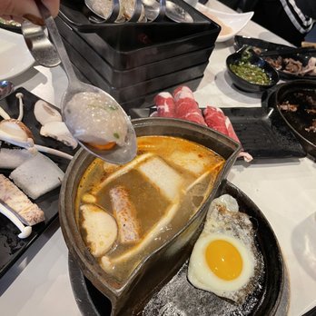 Top Pot - Tom yum soup and fried egg - Hot Pot Near Me - Pacifica, California
