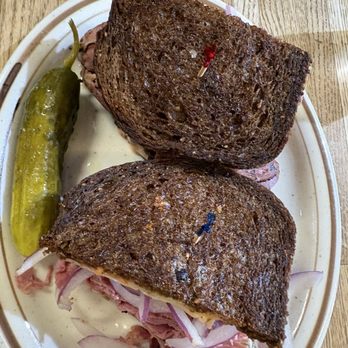 Celebrity Delly - I'll have what she's having - Delis Near Me - Falls Church, Virginia