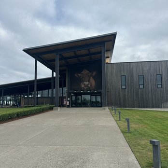 Tillamook Creamery - Cheese Shops Near Me - Tillamook, Oregon