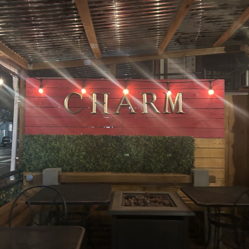 Charm Thai Restaurant - Outside seating area - Thai Near Me - Portland, Oregon