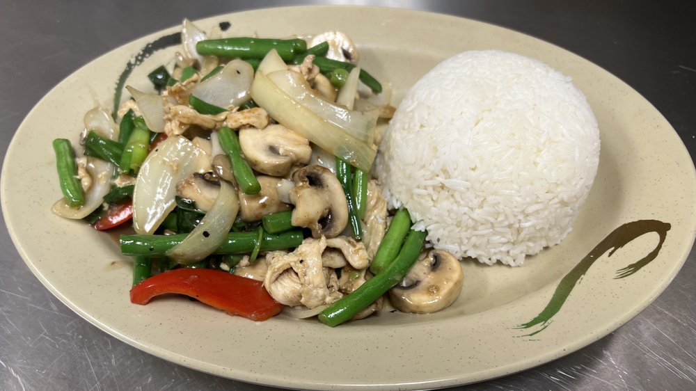 BUATHONG THAI CUISINE 207 Photos & 438 Reviews 17032 SE McLoughlin