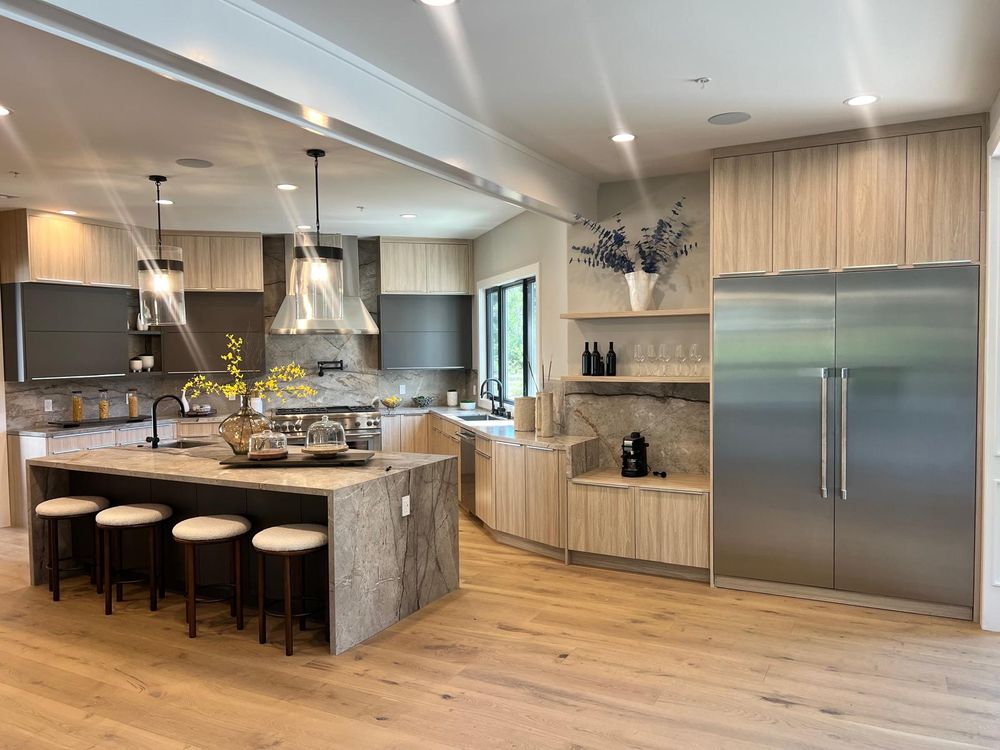 Slide of Summit Remodeling Group