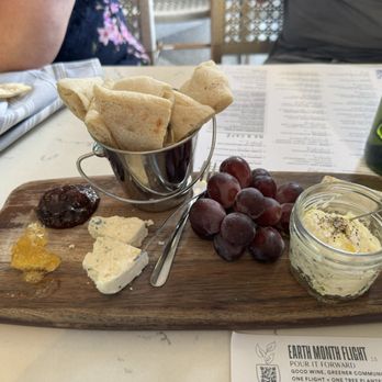 Sixty Vines - Cheese board dessert - New American Near Me - Orlando, Florida