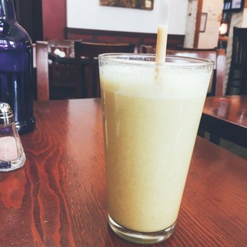 Be Love - Golden Smoothie and Green Bowl - Vegan Near Me - Victoria, British Columbia