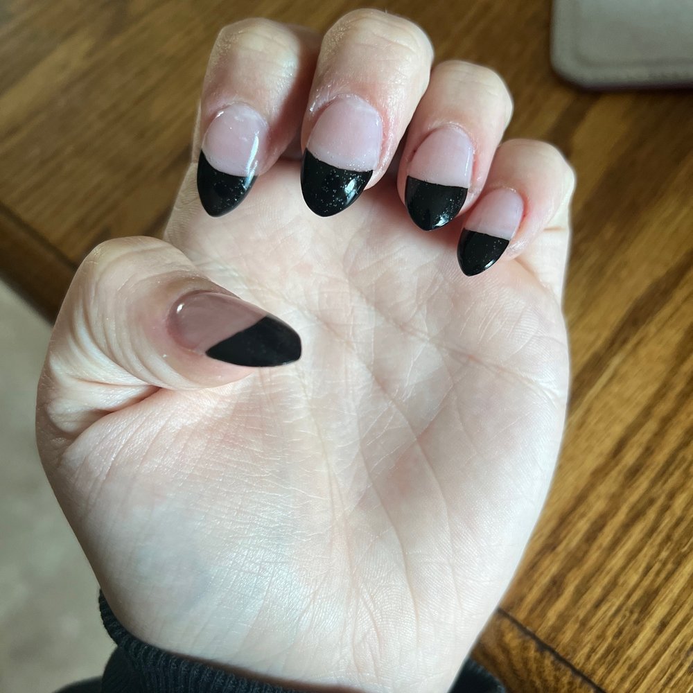 Q Nails - Nail Salons Near Me - Saint Cloud, Minnesota