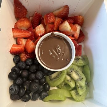 Chocolate Bash - Fruit Fruits and Dip Plate - Coffee & Tea Near Me - Long Beach, California