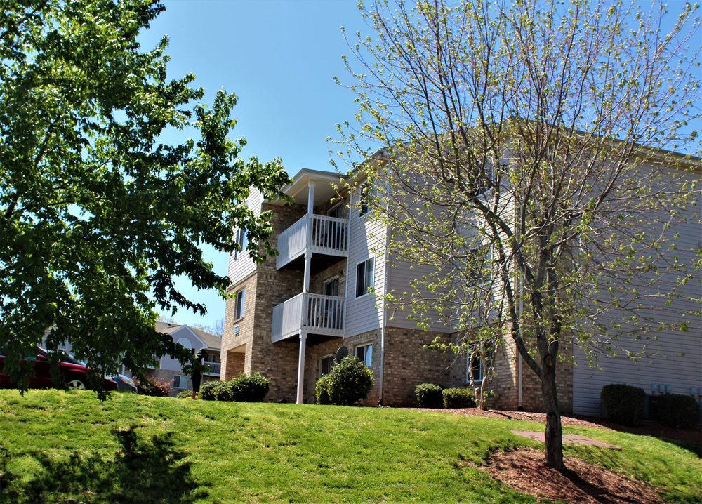 THE LANDINGS APARTMENT HOMES Updated September 2024 2248 Hudson