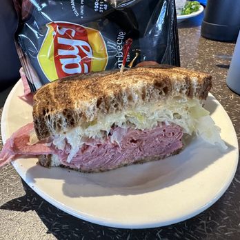 Jason's Deli - Reuben - Delis Near Me - Cranberry Township, Pennsylvania
