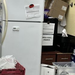 Safeway Pharmacy - Messy. These people handle things we are going to put in our bodies. A commercial kitchen has to be cleaner, shouldn't a pharmacy?