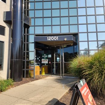 Starbucks - Coffee & Tea Near Me - Fairfax, Virginia Starbucks - Coffee & Tea Near Me - Fairfax, Virginia