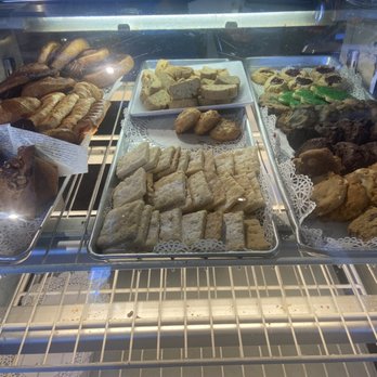 Bradleys Desserts & Cafe - Pastry display part 3 - Cafes Near Me - Larchmont, New York