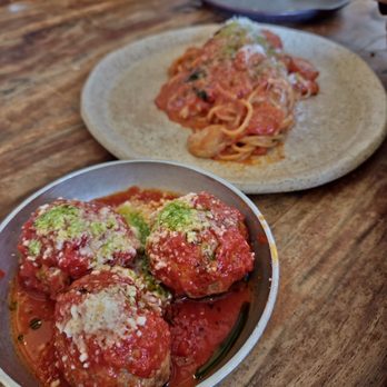 Esther's Kitchen - Spaghetti with meatballs - Italian Near Me - Las Vegas, Nevada
