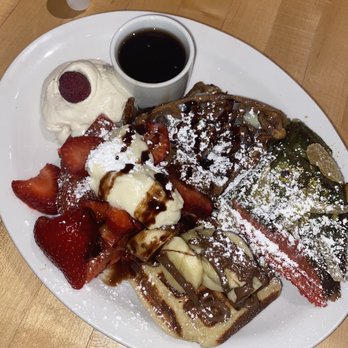 Chicago Waffles - Waffle flight - Breakfast & Brunch Near Me - Chicago, Illinois