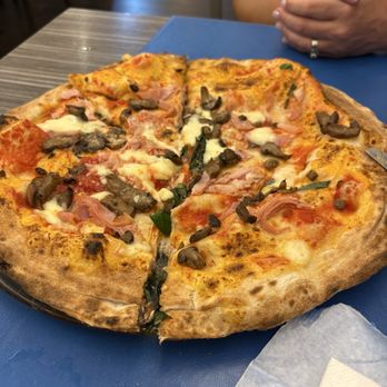 Starita - Pipieno - Pizza Near Me - Naples, NA