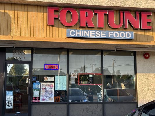 Fortune Chinese Food Take-Out by null