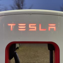 Tesla Supercharger - Tesla Supercharger Station ... up close!