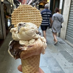 Murano Gelateria - Straciatella and Snickers