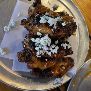V Pizza + Tap Garden - Buffalo wings - Pizza Near Me - Jacksonville, Florida