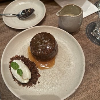 The Dead Rabbit - STICKY TOFFEE PUDDING - Cocktail Bars Near Me - New York, New York