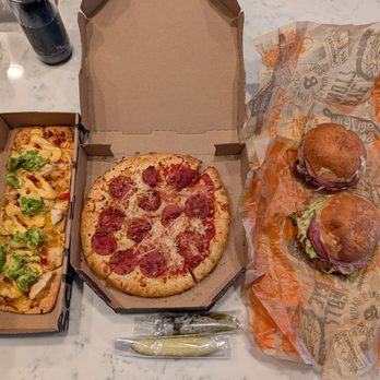 Schlotzsky's - To go food order California Chicken Flatbread, Pepperoni Pizza, and Original Sandwiches - Sandwiches Near Me - Sunset Valley, Texas Schlotzsky's - To go food order California Chicken Flatbread, Pepperoni Pizza, and Original Sandwiches - Sandwiches Near Me - Sunset Valley, Texas