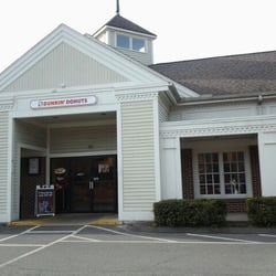 Dunkin' - Enterance.