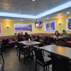 Sakura IX - The restaurant's dining room.