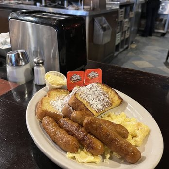 Foxy's Restaurant - Breakfast - Diners Near Me - Glendale, California