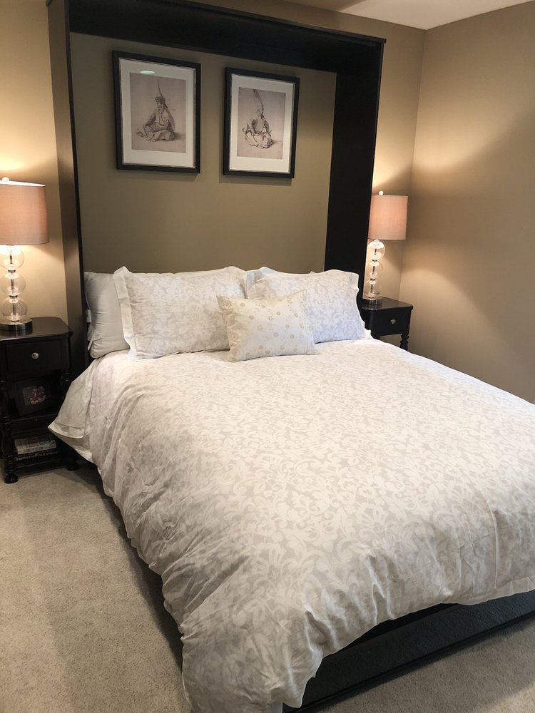 MURPHY BED PLACE Updated September 2024 18 Photos 3400 Harbor Ave
