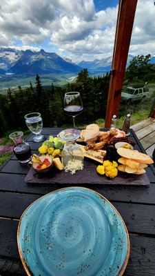 Whitehorn Bistro by null