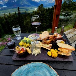 Whitehorn Bistro