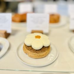 T55 Patisserie - The flower