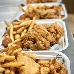Bennett's Grill and Cafe - Seafood