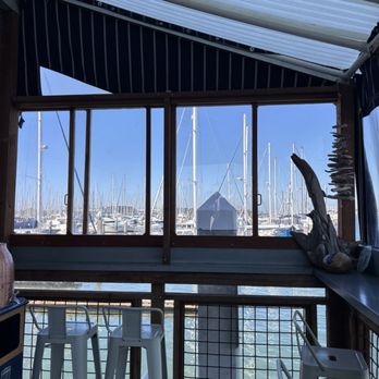 Mosley's Cafe - Indoor seating - Cafes Near Me - Alameda, California