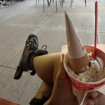 Frozen Caboose - Cannoli and 72 degrees - Ice Cream & Frozen Yogurt Near Me - Highland, New York