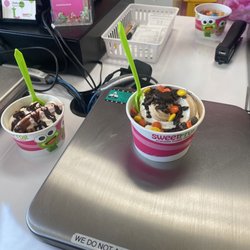 sweetFrog Premium Frozen Yogurt
