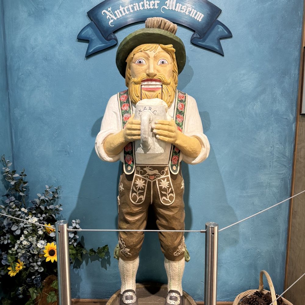 Leavenworth Nutcracker Museum - Museums Near Me - Leavenworth, Washington Leavenworth Nutcracker Museum - Museums Near Me - Leavenworth, Washington