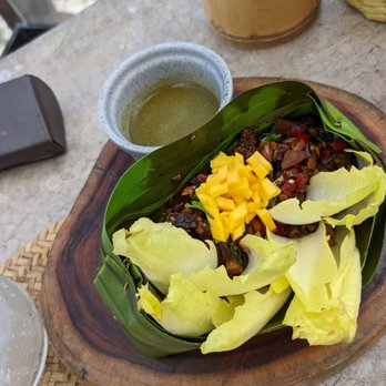 Restaurante Mezzanine - Pangas with endive - Thai Near Me - Tulum, ROO