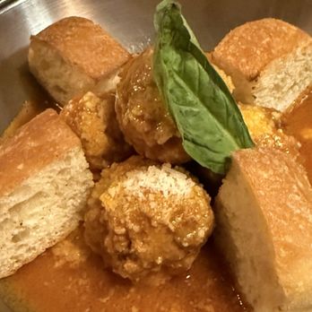 Pasta e Basta - Italian Near Me - Miami, Florida