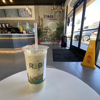 R&B Tea - Roasted Oolong Milk Tea ($5.49) - Bubble Tea Near Me - Rosemead, California R&B Tea - Roasted Oolong Milk Tea ($5.49) - Bubble Tea Near Me - Rosemead, California