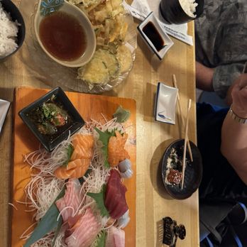 Akasaka - Sashimi combo deluxe and veggie tempura - Japanese Near Me - Honolulu, Hawaii