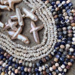 Beads and More - Freshwater Pearls and faceted Sodalite rondelles
