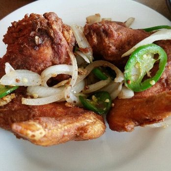 Bodard Bistro - chicken wings with jalapeno and onions - Vietnamese Near Me - Houston, Texas
