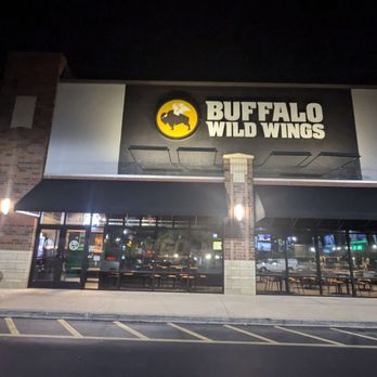 Buffalo Wild Wings - Easy location - Chicken Wings Near Me - Carmel, Indiana